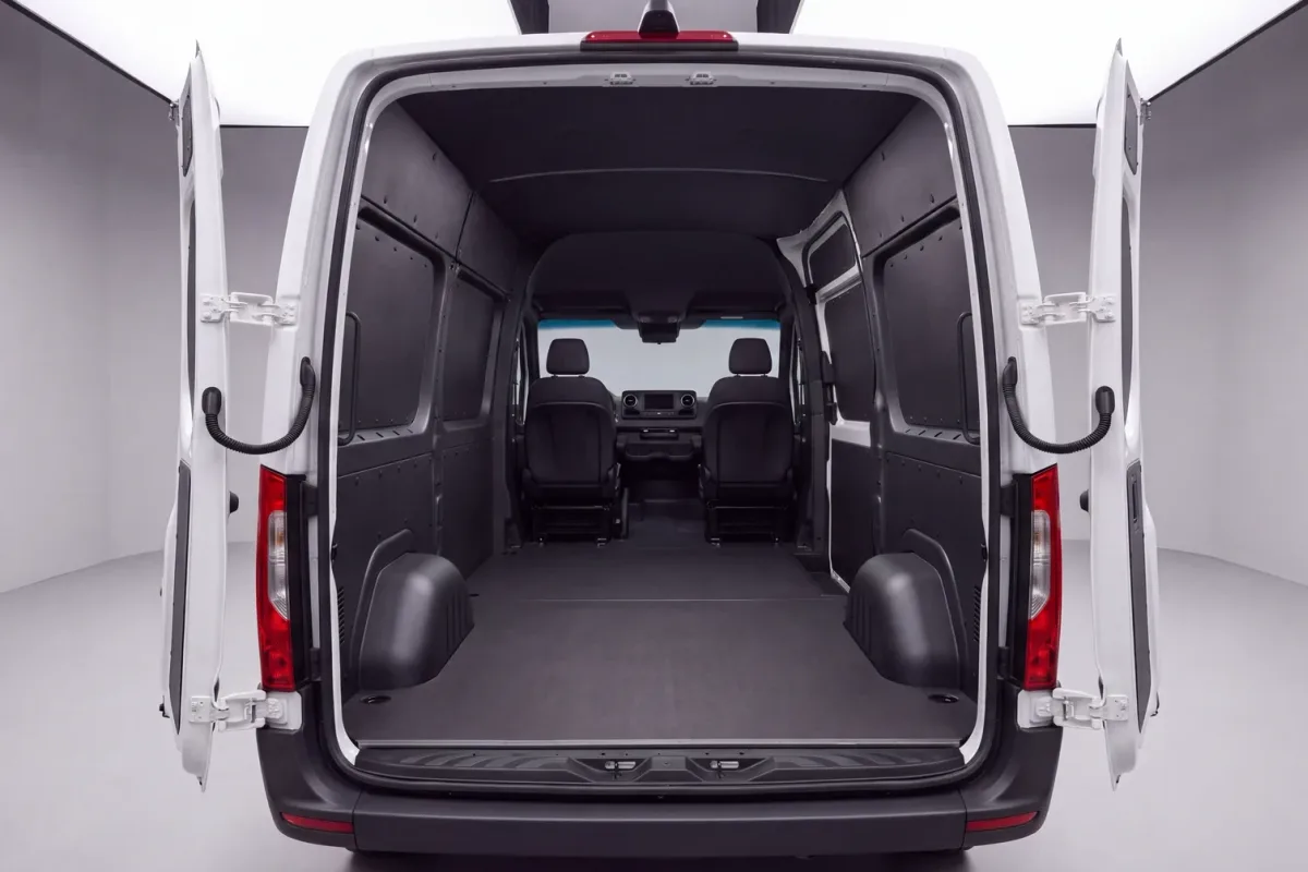 WOX MOVA panel van rear access doors open