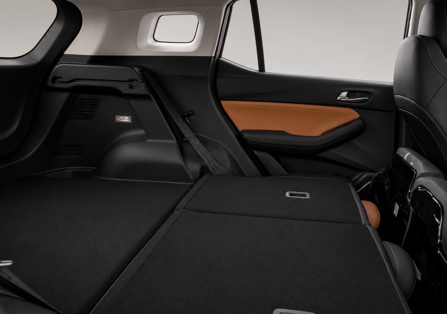 WOX NEO — boot space with rear seats folded flat for maximum cargo