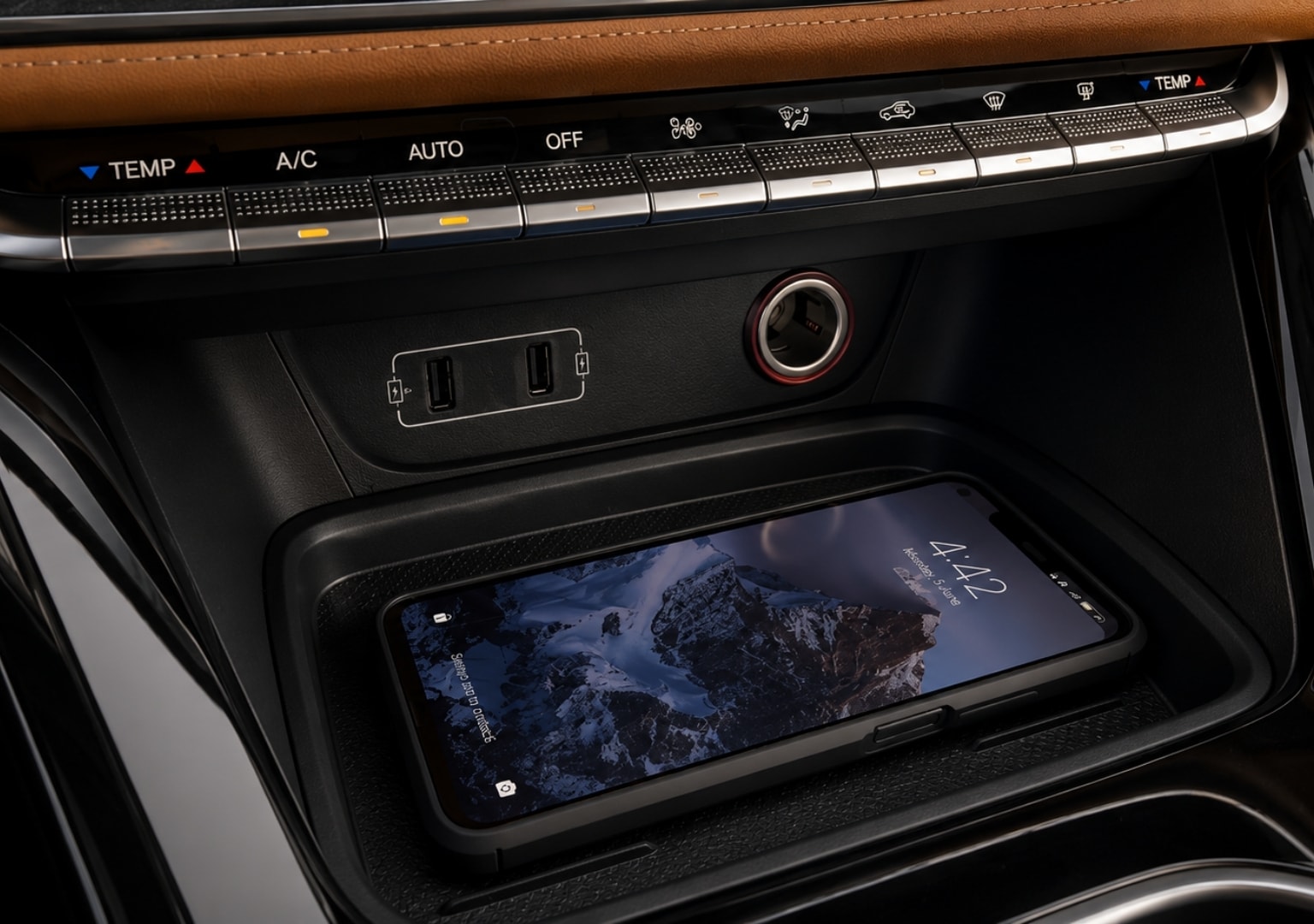 WOX NEO — wireless charging pad with USB ports and climate controls