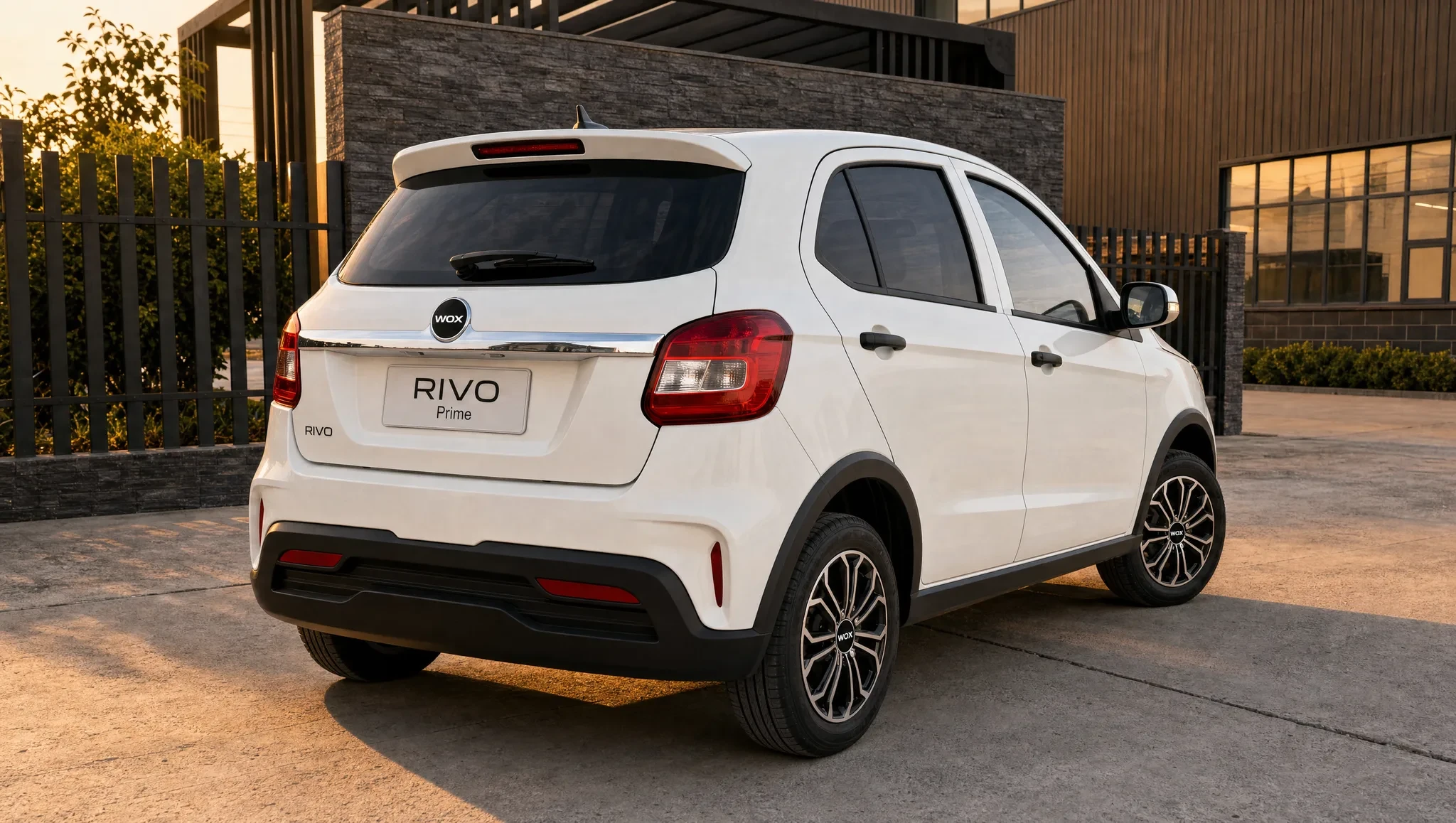 WOX RIVO Prime Pearl White — rear three-quarter view